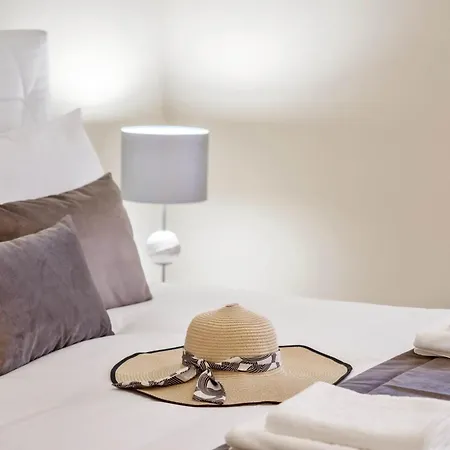 Penthouse Prestige By Homie 아파트 *