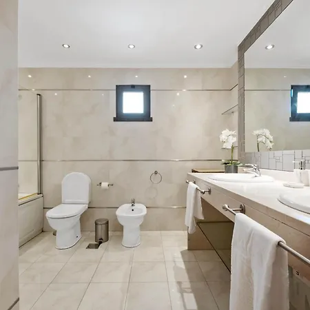 Penthouse Prestige By Madeira Sun Travel * Фуншал